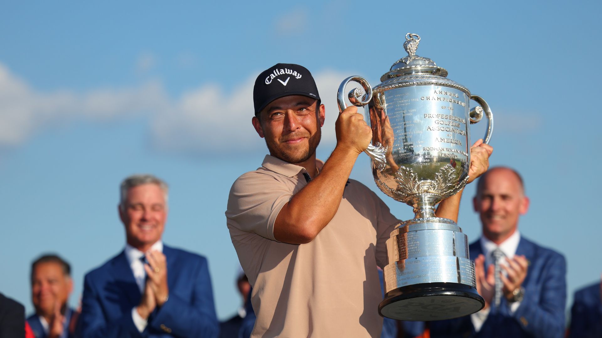 How much Xander Schauffele won of 18,500,000 PGA Championship prize
